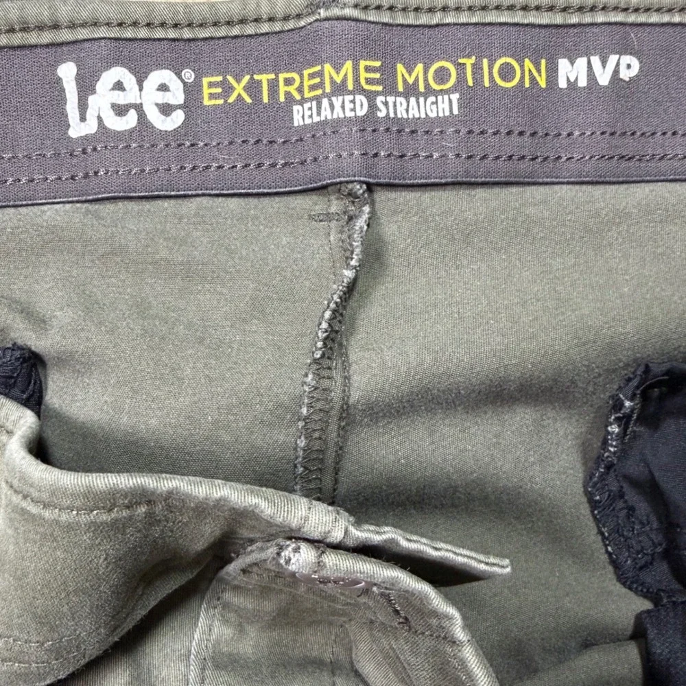 Lee Extreme Motion MVP Pants Mens 42x32 Olive Green Relaxed Straight Stretch
